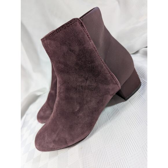 CLARKS! BURGUNDY SUEDE LEATHER & FABRIC ULTRA COMFORT ANKLE BOOTS! SZ 8M - Picture 3 of 13